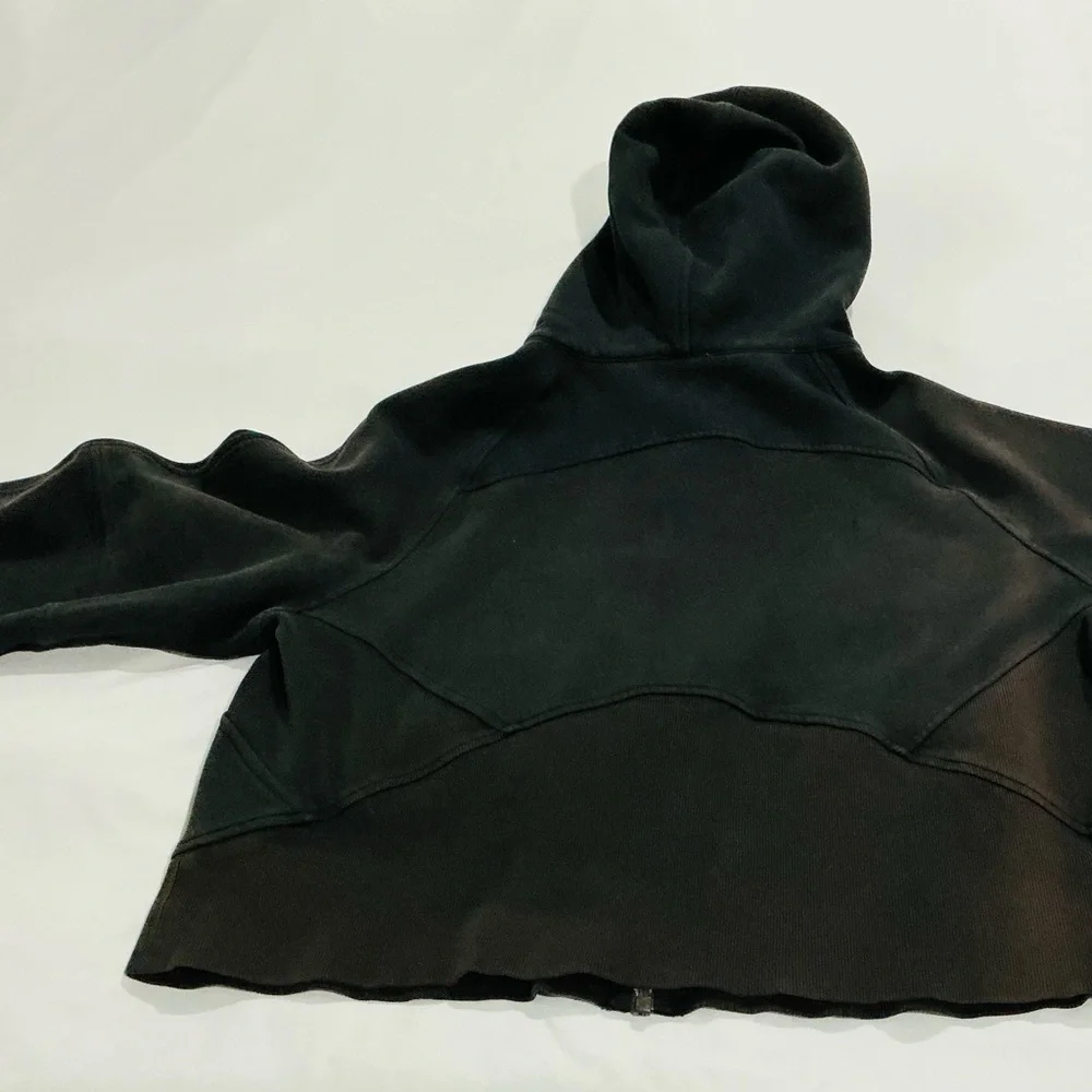 lululemon athletica Black Hooded Jacket - Picture 2 of 4